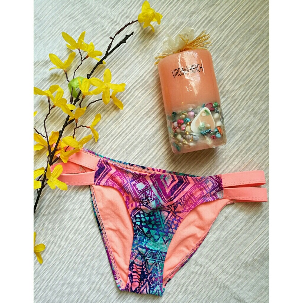 New bikini bottom Size S NWOT